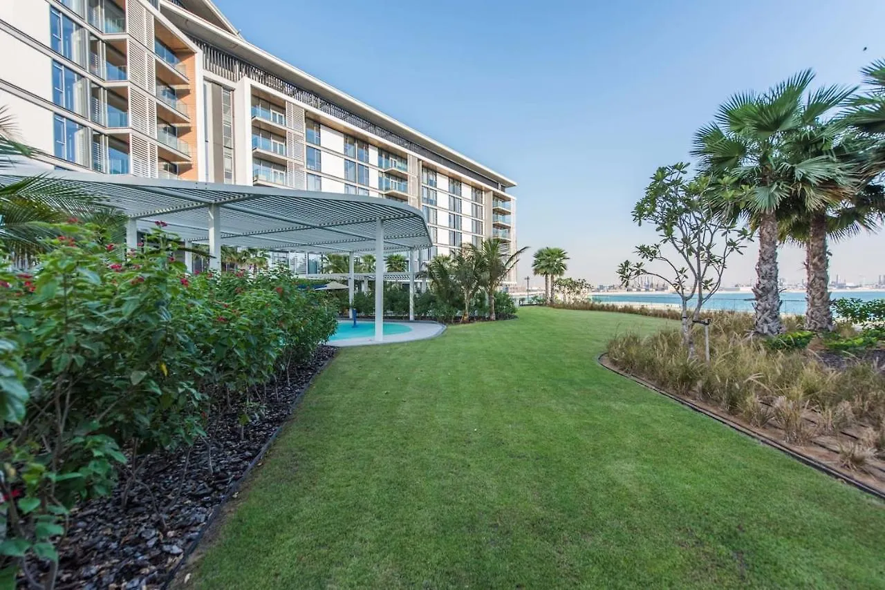 Luxe 3 Bedroom Oceanfront Apartment In The Heart Of Bluewaters Island Dubai