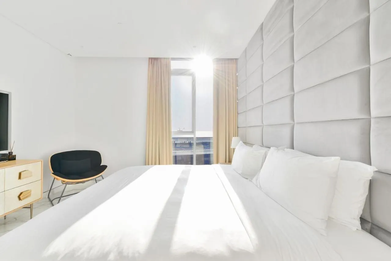 Luxe 3 Bedroom Oceanfront Apartment In The Heart Of Bluewaters Island Dubai